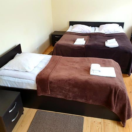 Red Stone Guest House Kazbegi Dış mekan fotoğraf