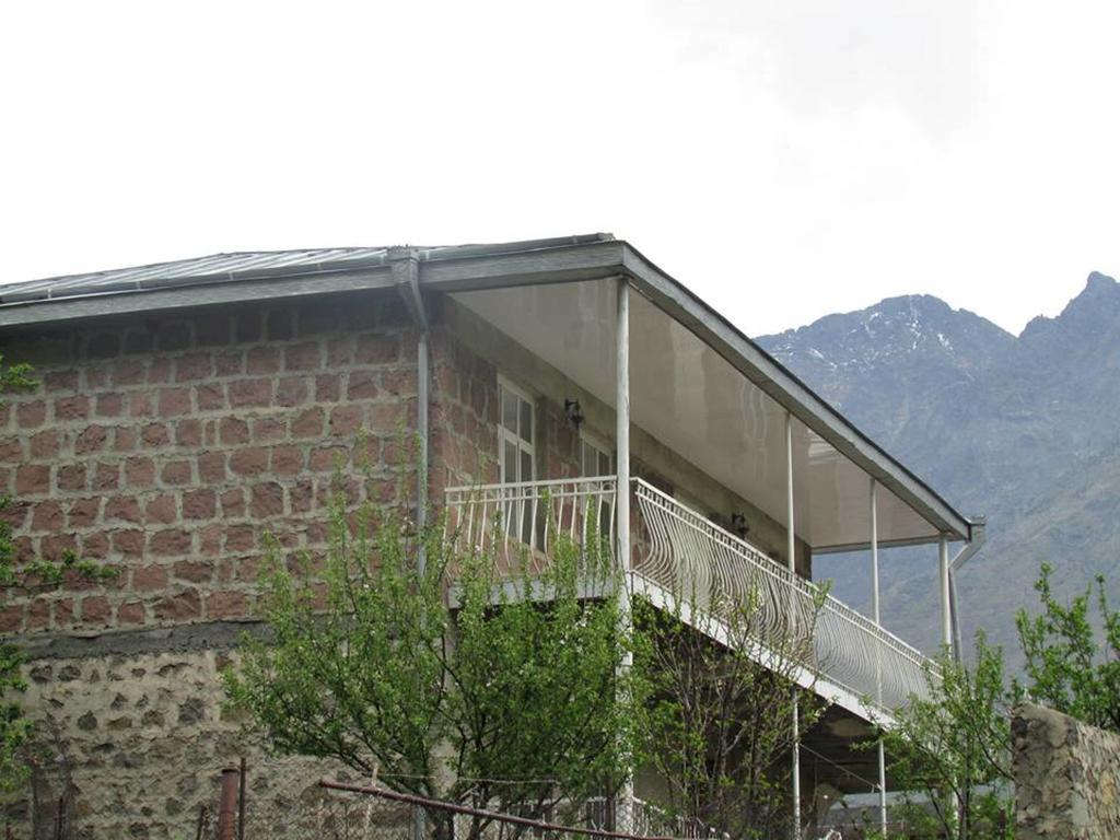 Red Stone Guest House Kazbegi Oda fotoğraf